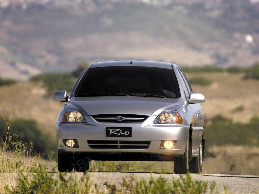  Kia Rio Wagon 2002 года  (фото 3 из 17)